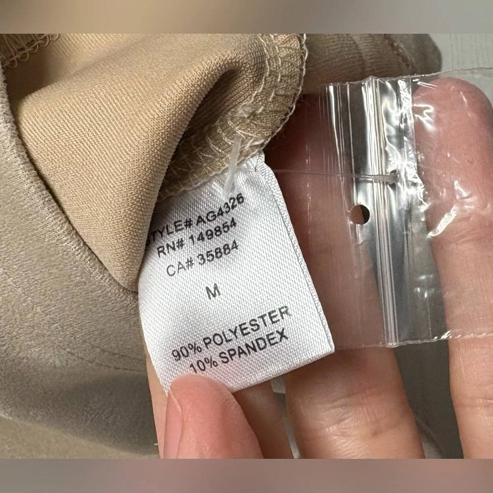 NWT Sadie & Sage Cream Suede-Like Short Sleeve Mini Dress Size Medium - Picture 3 of 4